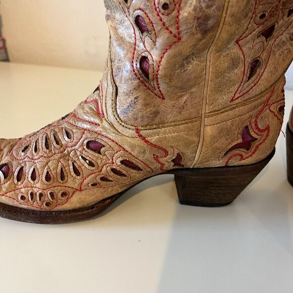 Corral Vintage Distressed Tan Red Butterfly Western Cowboy Boots A2047 Ladies 9M - Picture 4 of 12